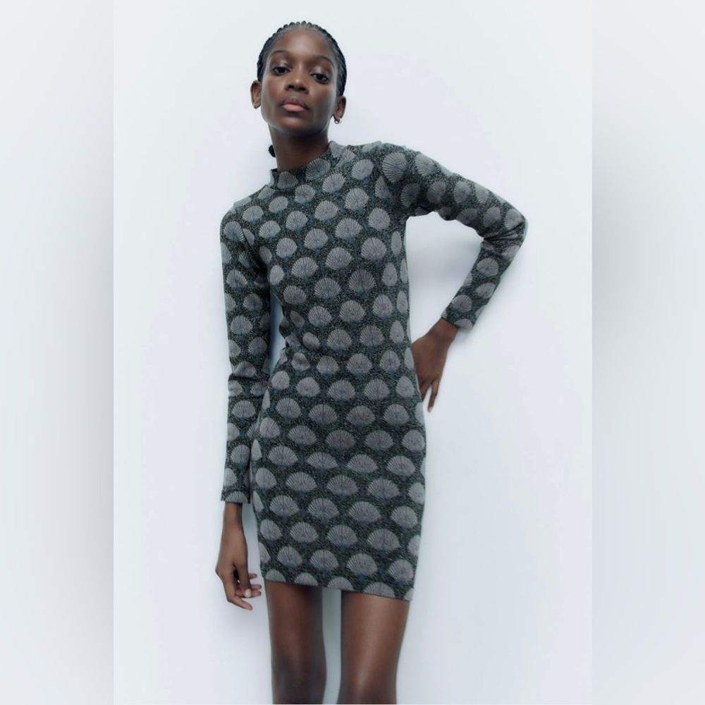 NWT ZARA SEAMLESS JACQUARD DRESS